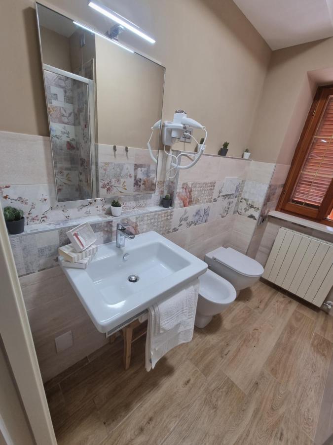 Lucyben Guesthouse กาสเชีย ภายนอก รูปภาพ