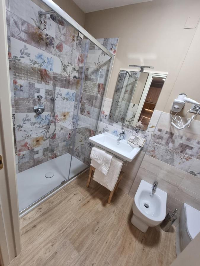 Lucyben Guesthouse กาสเชีย ภายนอก รูปภาพ
